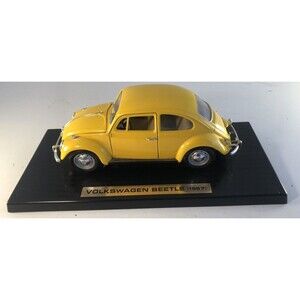 1967 VOLKSWAGEN BEETLE DieCast Metal MAISO Toy Car Yellow SCALE: 1/18